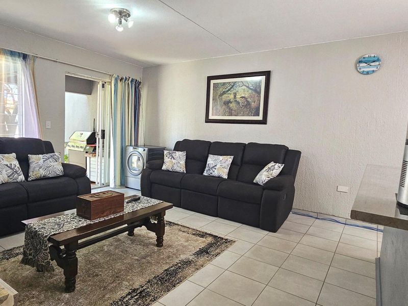 ABSOLUTELY STUNNING Newly renovated Apartment in Radiokop - Photo 9