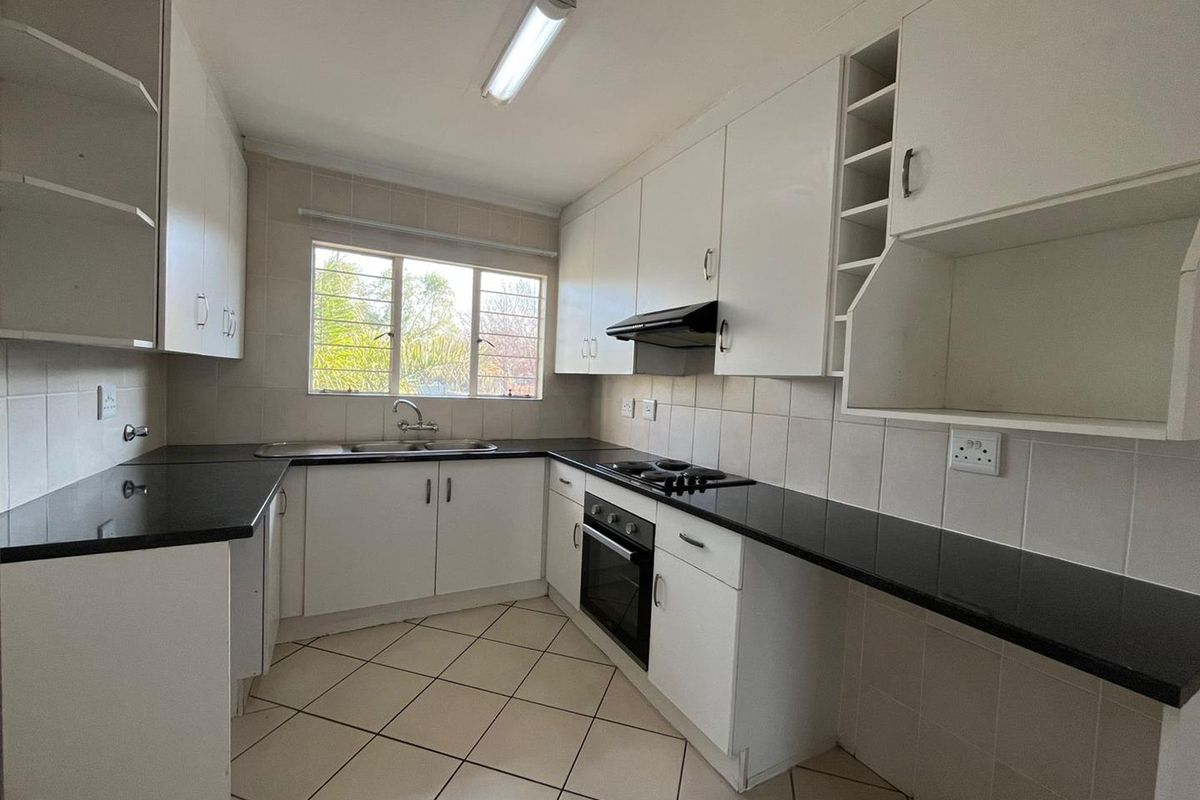 TWO BEDROOM APARTMENT IN HALFWAY GARDENS AVAILABLE. - Photo 3