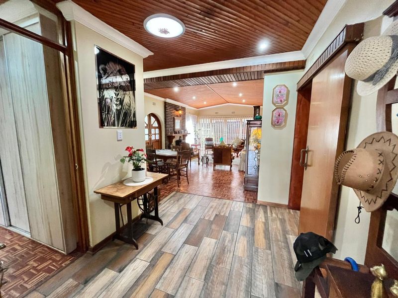 Four bedroom house in the secure boomed off area of Parkrand - Photo 4