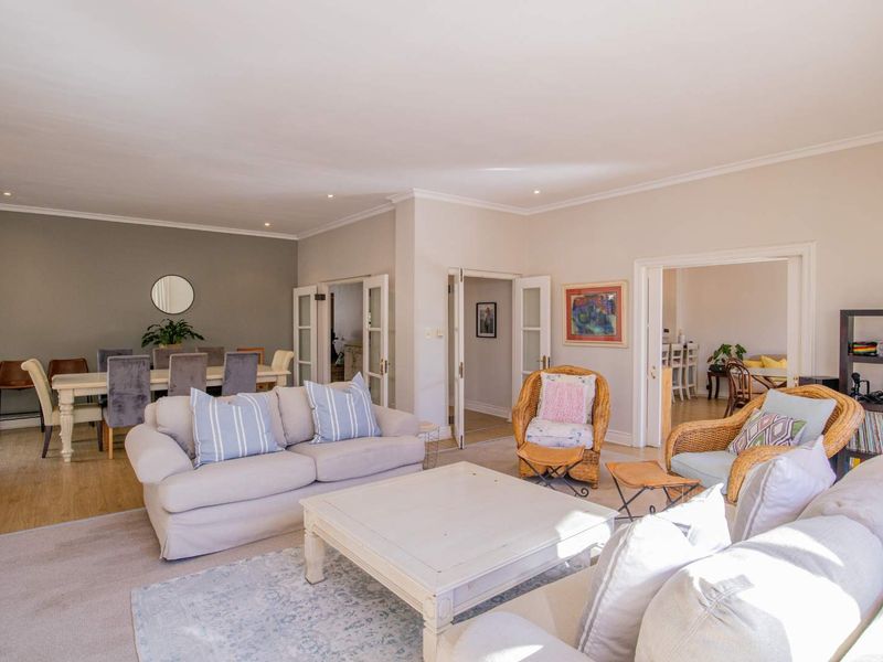 Beautifully Appointed 4 Bedroom Family Home - Photo 3