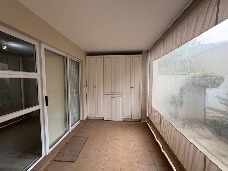 Charming 2-Bedroom Apartment at The Plum on 49 Bompas Road, Hyde Park - Photo 5