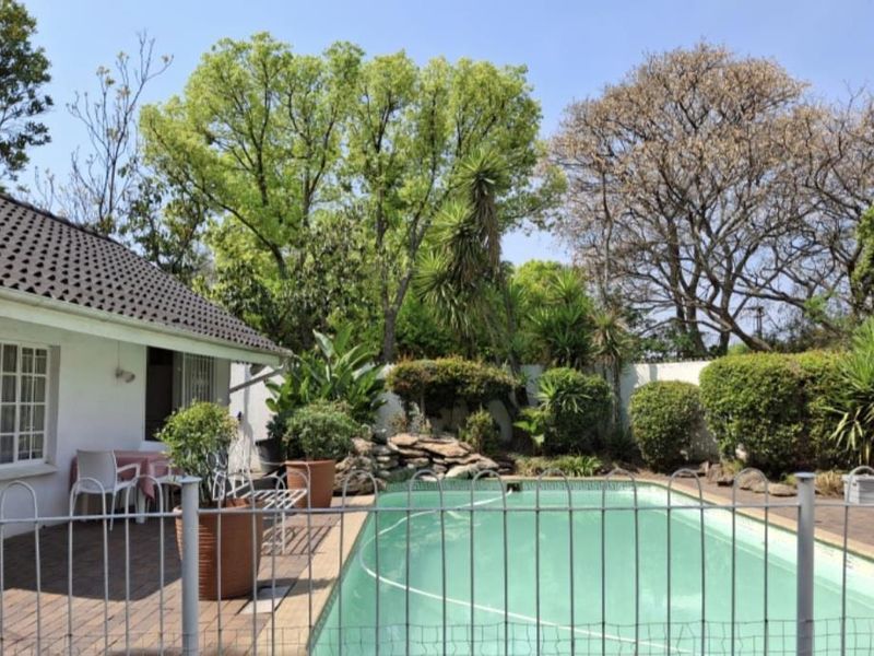 A GORGEOUS ONE BEDROOM FURNISHED COTTAGE - Photo 4