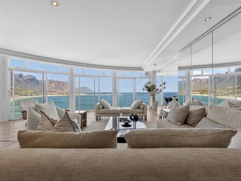 Prime Clifton Living: Secure, Spacious, and Scenic. - Photo 4