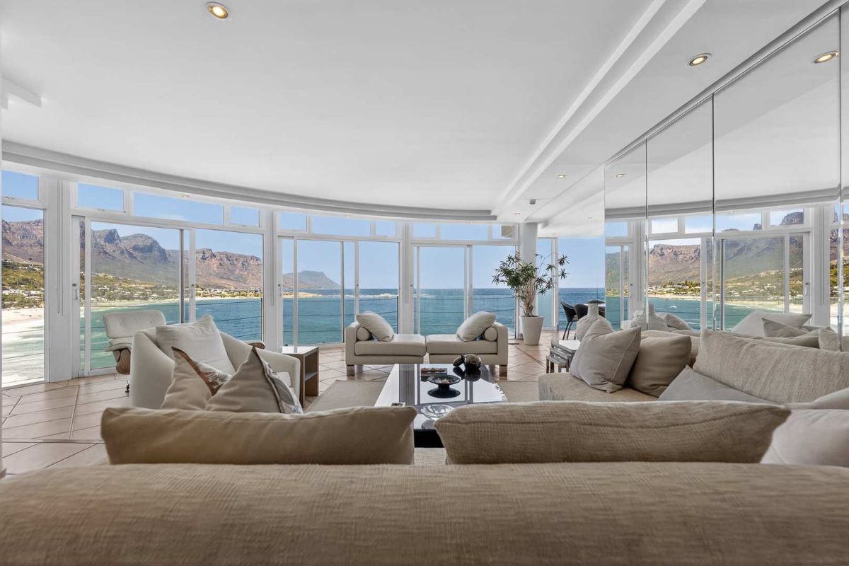 Prime Clifton Living: Secure, Spacious, and Scenic. - Photo 4