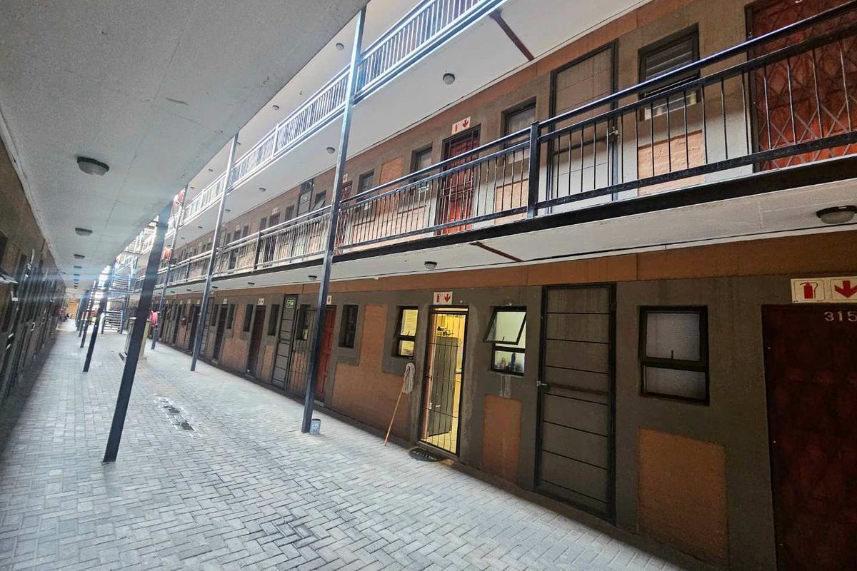 Bachelor Flat for Sale in Bains Game Lodge – Excellent Investment Opportunity - Photo 3