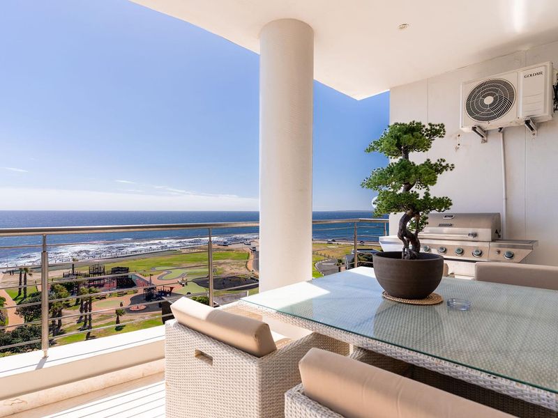 Oceanfront Elegance: Luxury Living in the Heart of Mouille Point - Photo 5