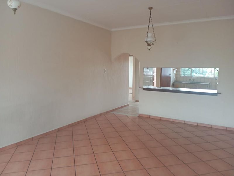 Two bedroom Townhouse in New Redruth - Photo 5