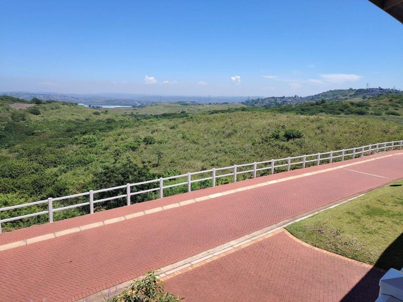 1 bedroom Apartment in Mount Edgecombe - Photo 3