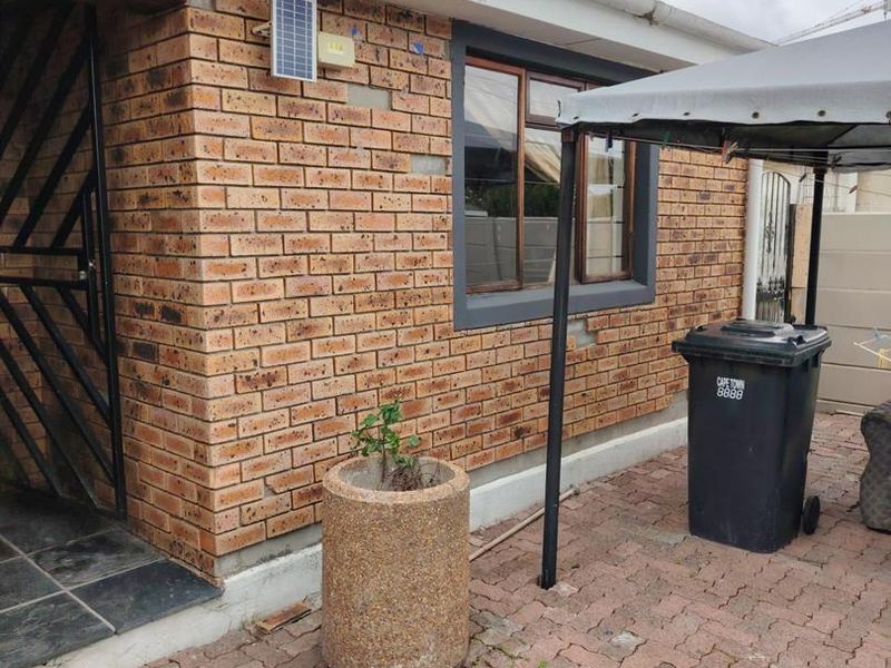 Comfortable three bedroom house to rent. - Photo 2