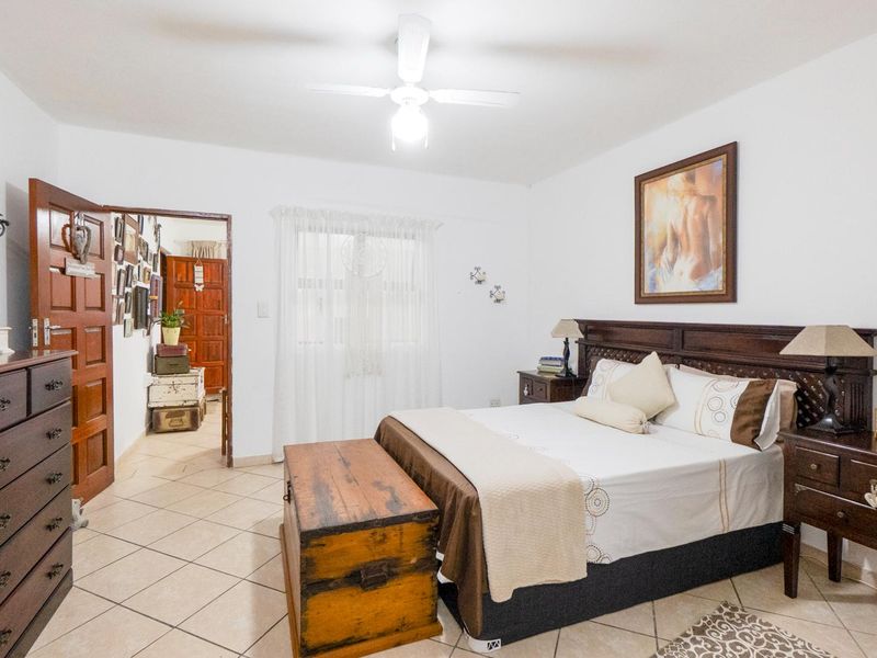 Spacious home with income generating cottage - Photo 2