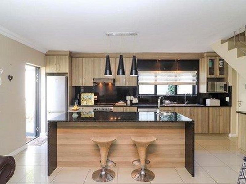 3-Bedroom Townhouse for Rent – St Baxter Complex, Central Durbanville - Photo 3