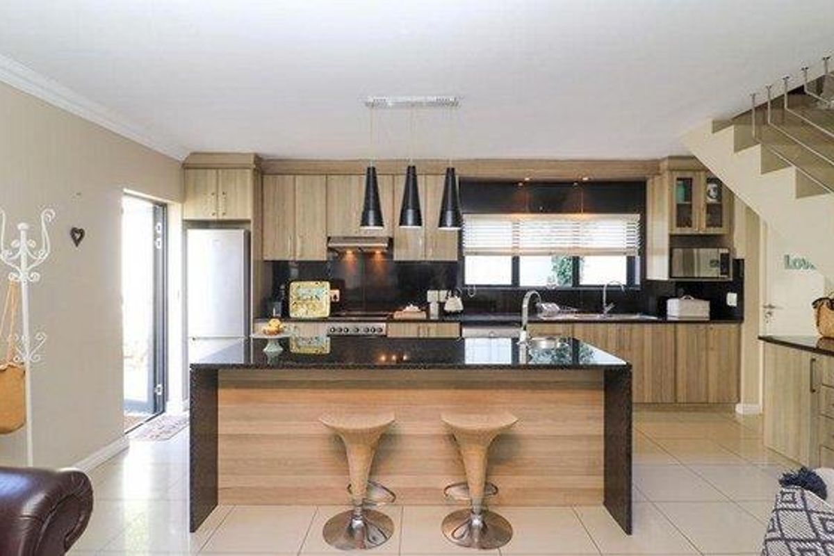 3-Bedroom Townhouse for Rent – St Baxter Complex, Central Durbanville - Photo 3
