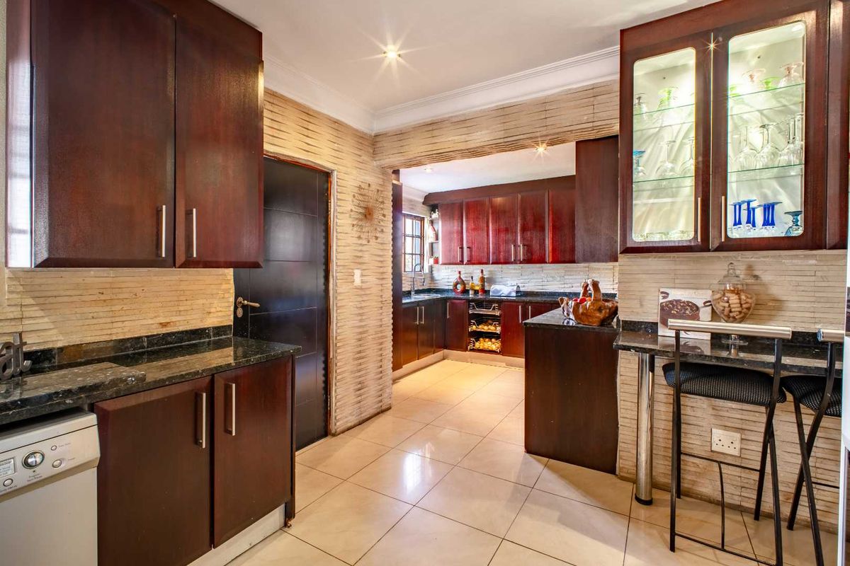 Four Bed Family Home for Sale in Brooklands Estate - Photo 5