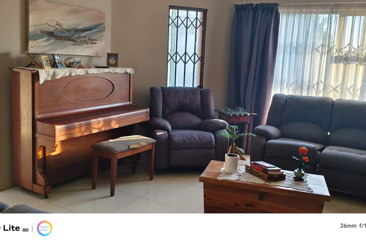 Huge Family Home for Rental - Photo 4
