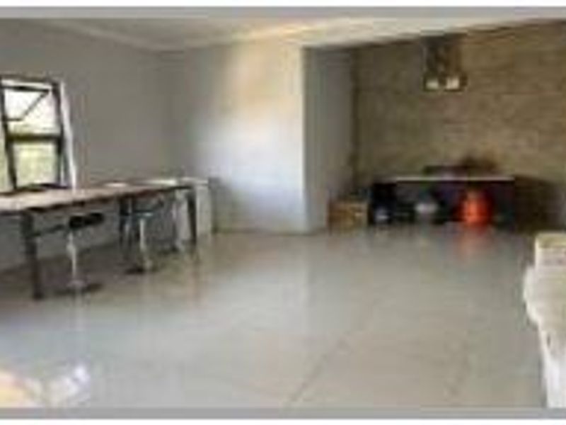 GUESTHOUSE / HOUSE FOR SALE IN EROS PARK - Photo 2