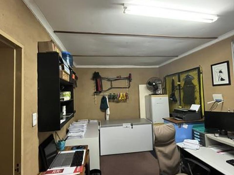 Well maintained house, lovely garden and affordable - Photo 4