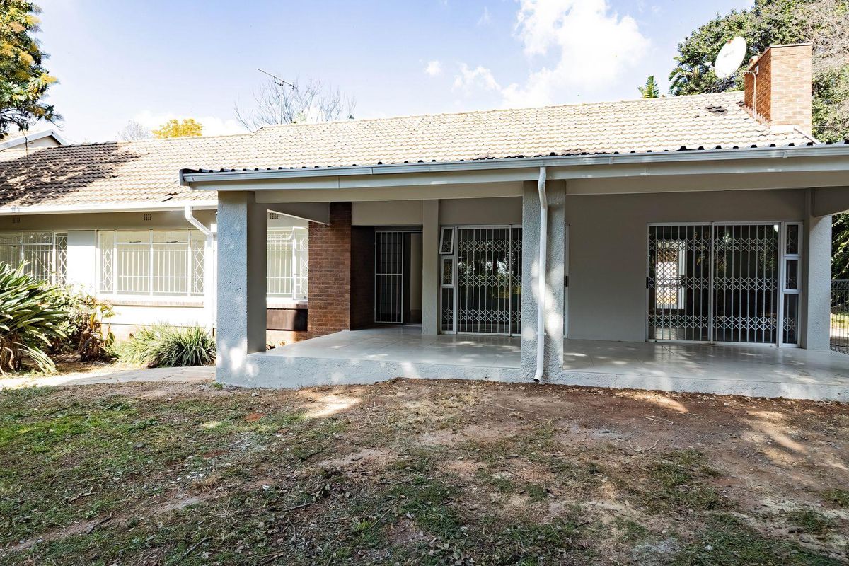 Charming 3 Bedroom Family Home with Study in Sought-After Northcliff - Photo 4