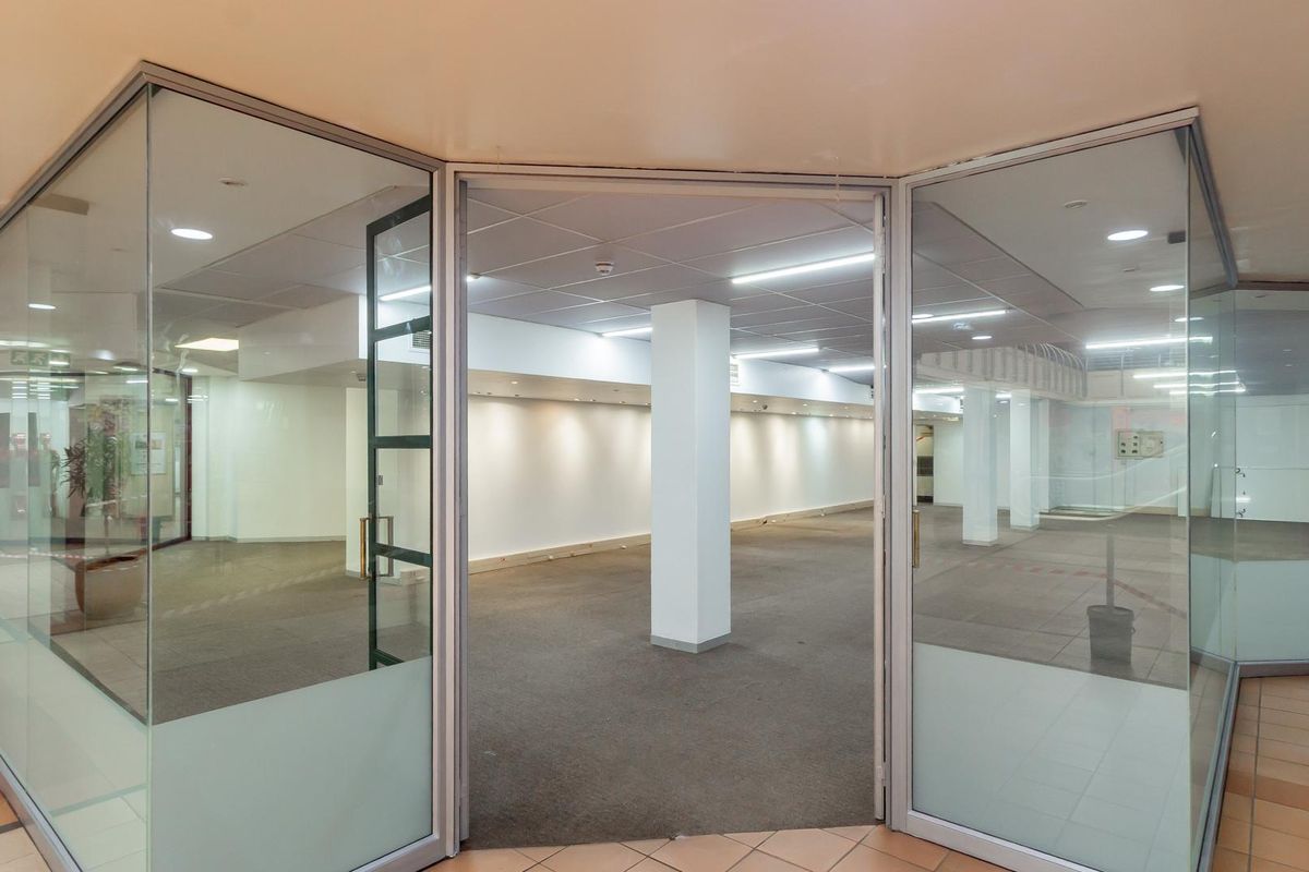 Commercial Property to Rent in Blackheath - Photo 4
