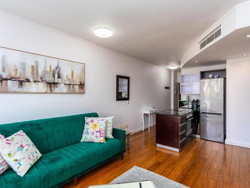 The ever popular Rockwell 2 beds 2 baths Availabe immedtiately. - Photo 8