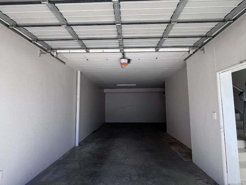 FOR SALE | LE MONT COMPLEX, Avis, Windhoek 2 Bedroom | 2 Bathroom Duplex | N$2,350,000 - Photo 8