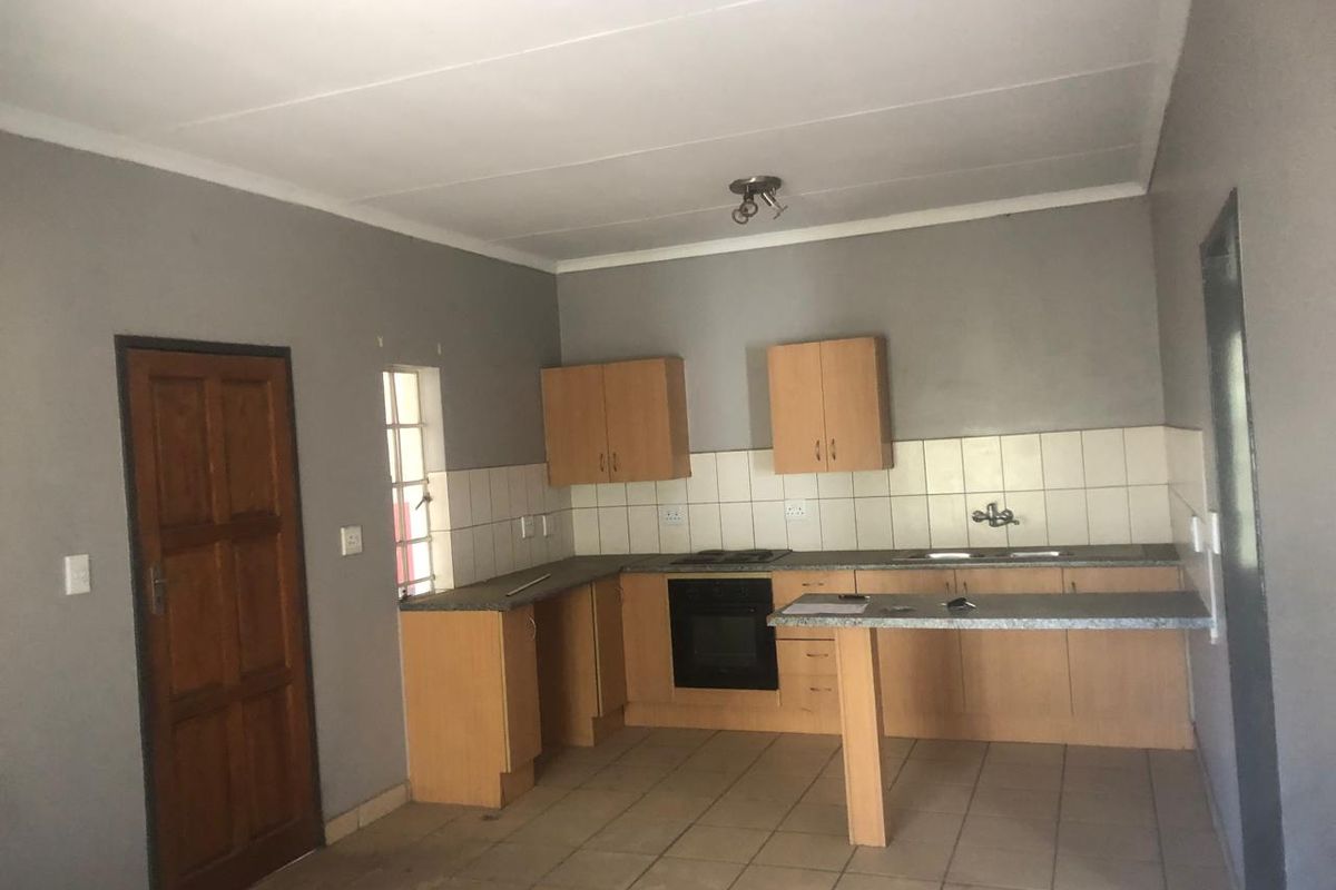 1-Bedroom Bargain: Prime Location & Covered Parking!" - Photo 2