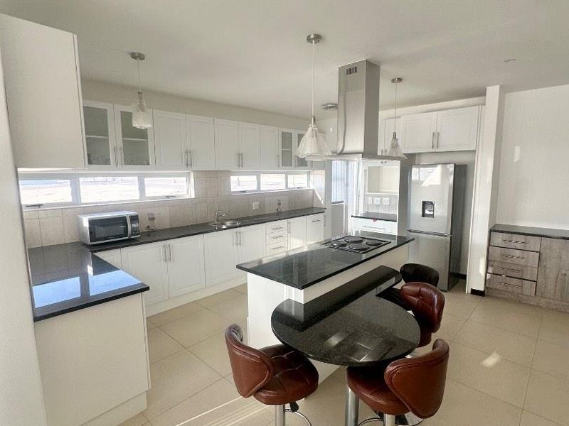 3 Bedrooms House with 2 Bedrooms Flat For Sale in Afrodite Beach - Photo 5