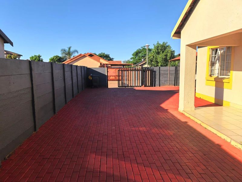 Modern house for sale - Photo 4