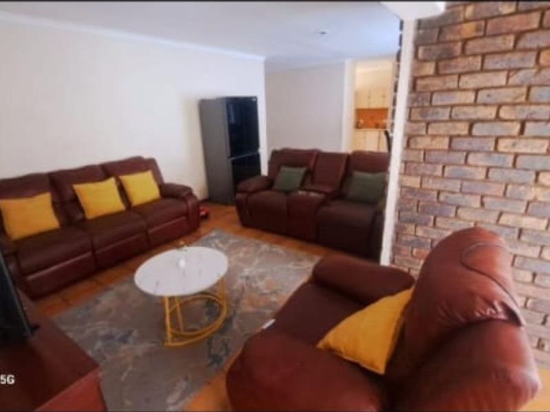 3 Bedroom House In Birchleigh Ext 13 - Photo 6