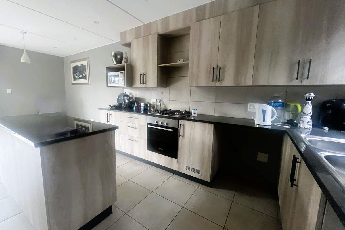 Where comfort meets clever living -your Ferndale hideaway with a garden twist! - Photo 4