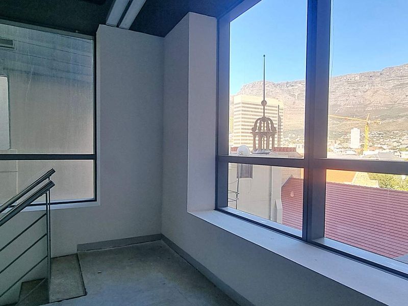 Opportunity knocks - Photo 8