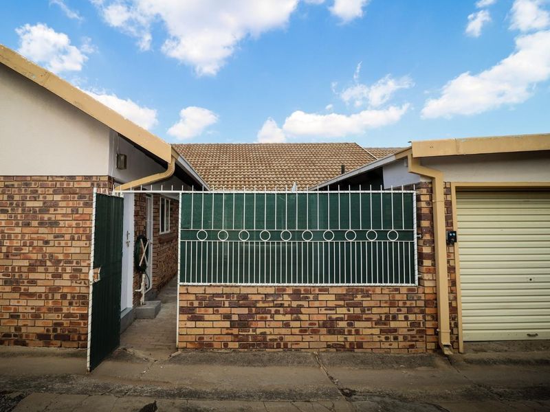 Simply elegant apartment for sale. - Photo 8