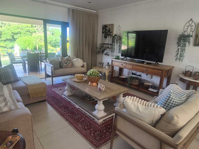 Exquisite townhouse offering privacy in tranquil surroundings - Photo 4