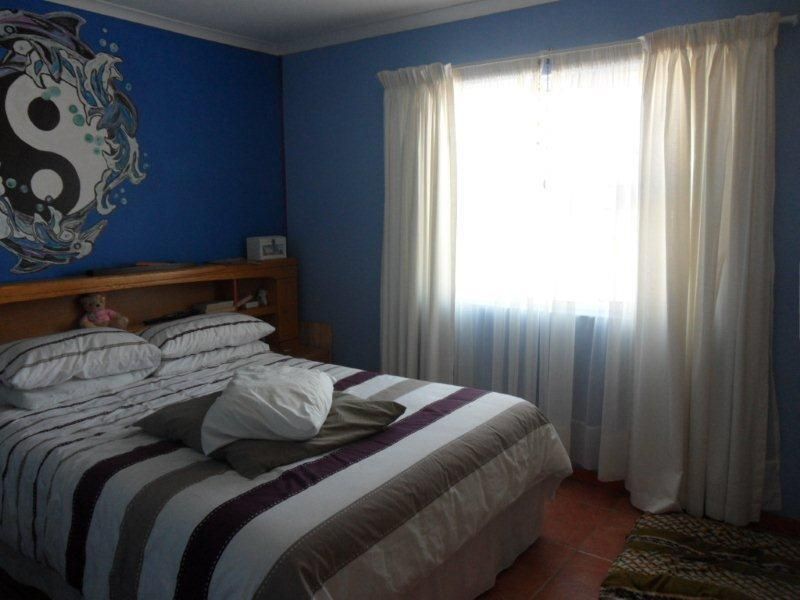 Secure Complex Townhouse - Photo 3