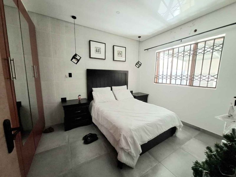 Top billing ultra modern rental income property - Photo 8