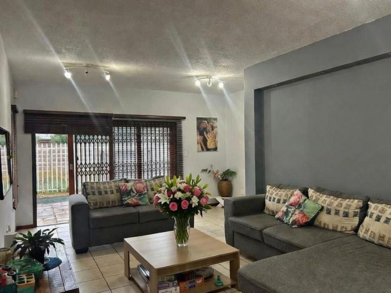 Avis- For Sale- N$1 750 000 - Photo 2