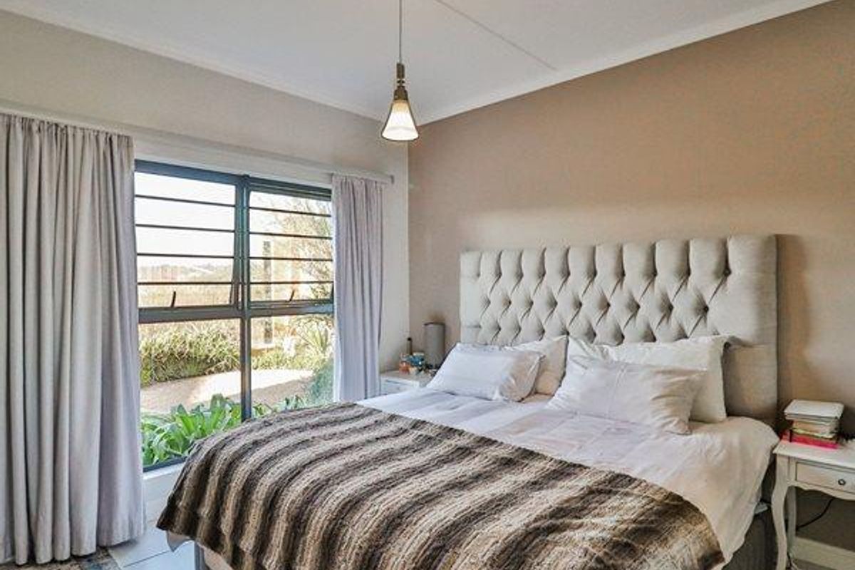 3 Bedroom Ground floor For Sale. - Photo 3