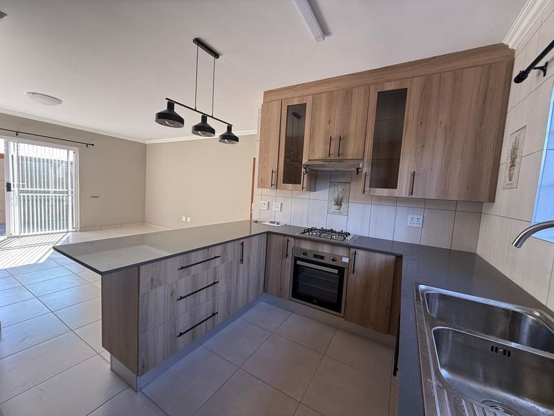 3 Bed, 1 bath  house in Villieria - Photo 9