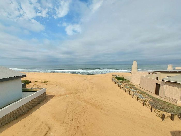 Property #2424455, House Pending Sale in Noord Duin