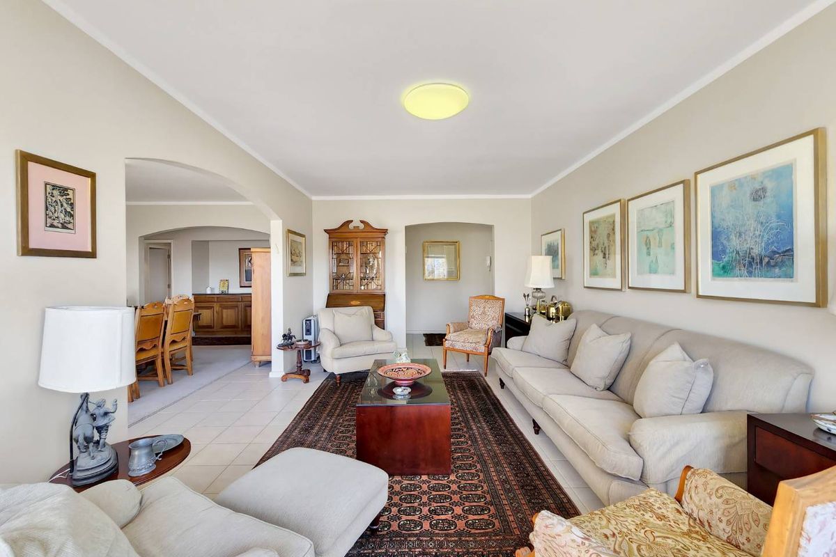 SPACIOUS APARTMENT - Photo 4