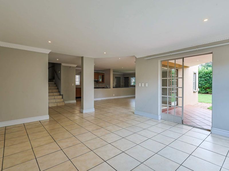 Charming 3-Bedroom House in Equestria with Spacious Yard. - Photo 7