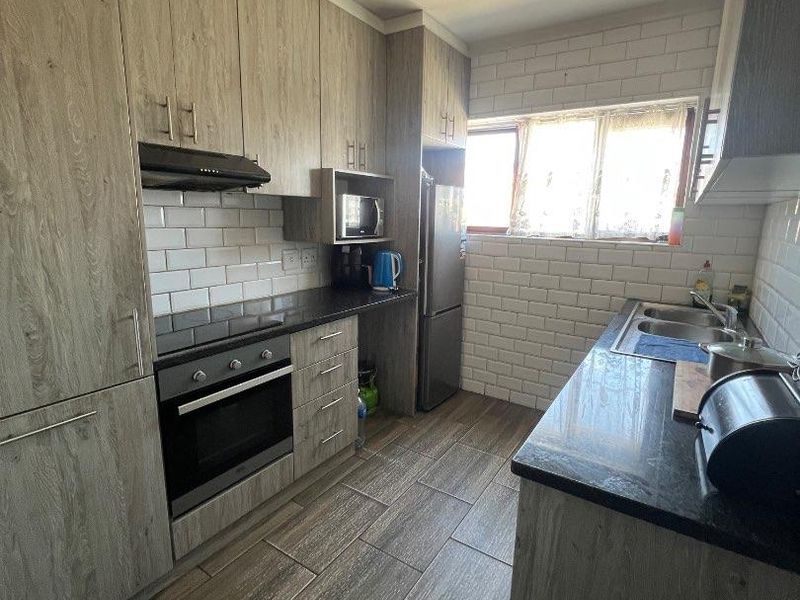 2 Bedroom Flat For Sale In Maitland - Photo 7