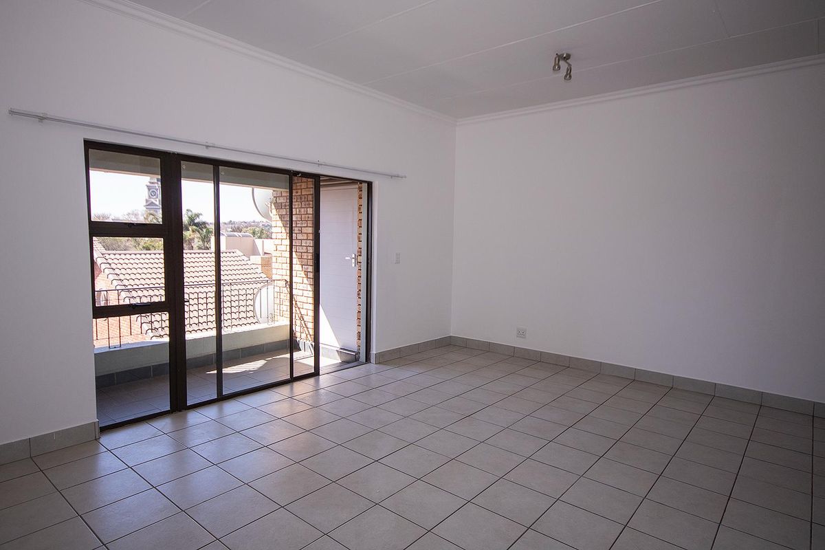 Modern Upstairs Unit - Photo 3
