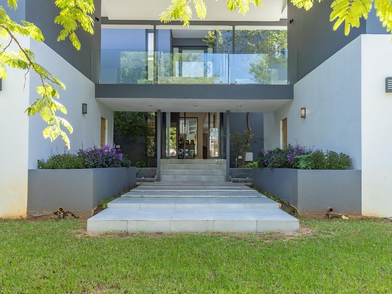 Sophisticated and elegant in the heart of Waterfall Country Estate - Photo 2