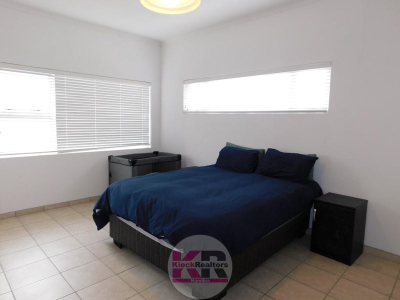3 Bedroom Home For Sale In Sun Bay (Henties Bay) Not to be Missed!!! - Photo 4