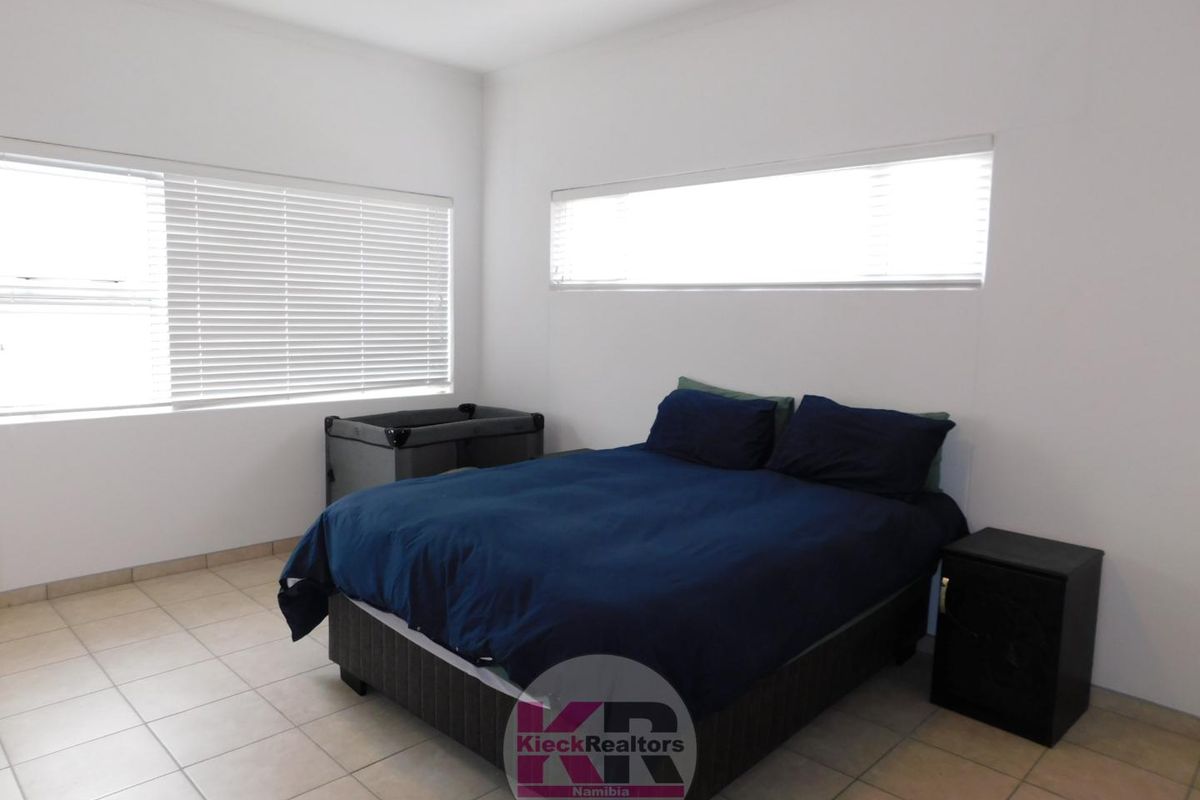 3 Bedroom Home For Sale In Sun Bay (Henties Bay) Not to be Missed!!! - Photo 4