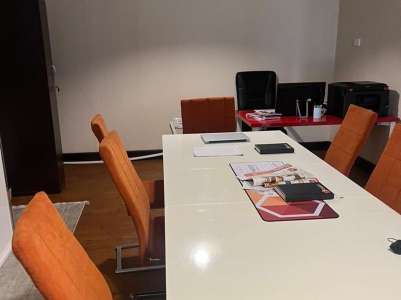 Office space for rent in Windhoek West - Photo 2