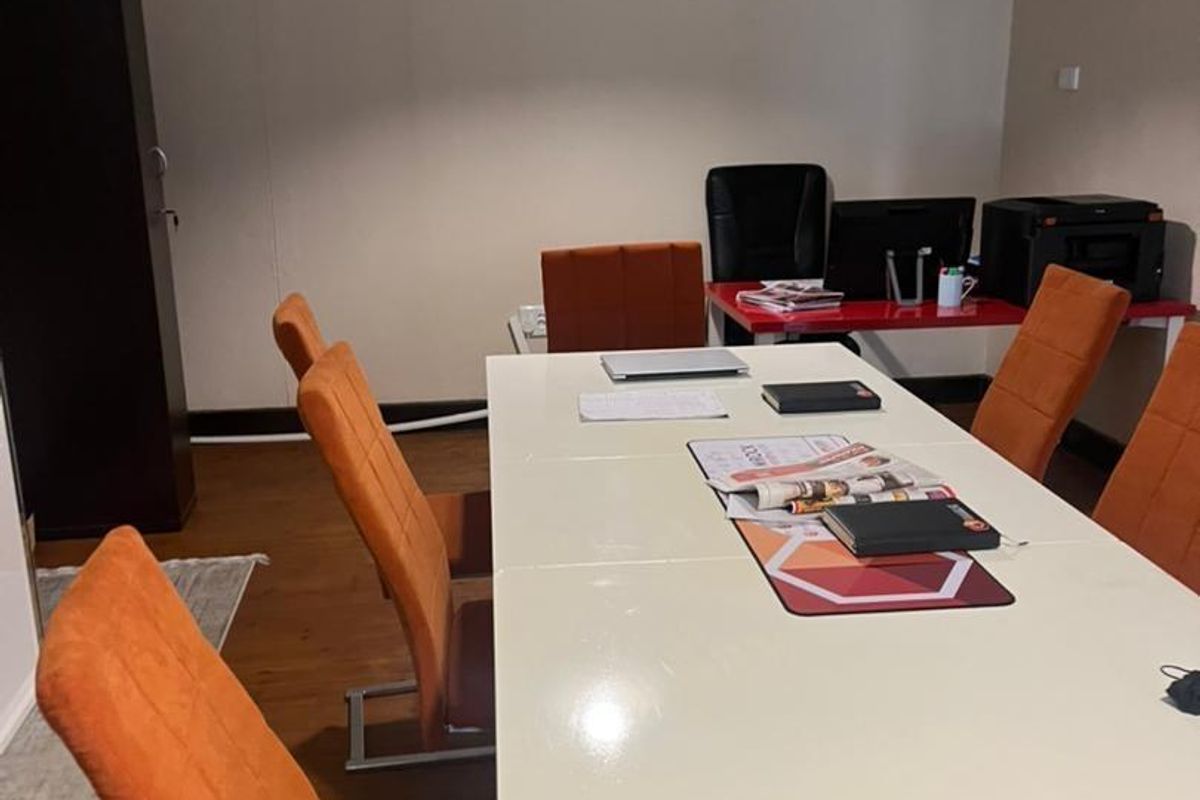 Office space for rent in Windhoek West - Photo 2