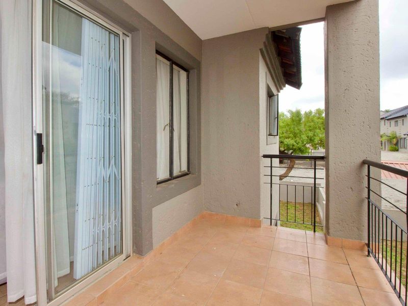 Spacious 2Bedroom 2 Bathroom apartment - Photo 6