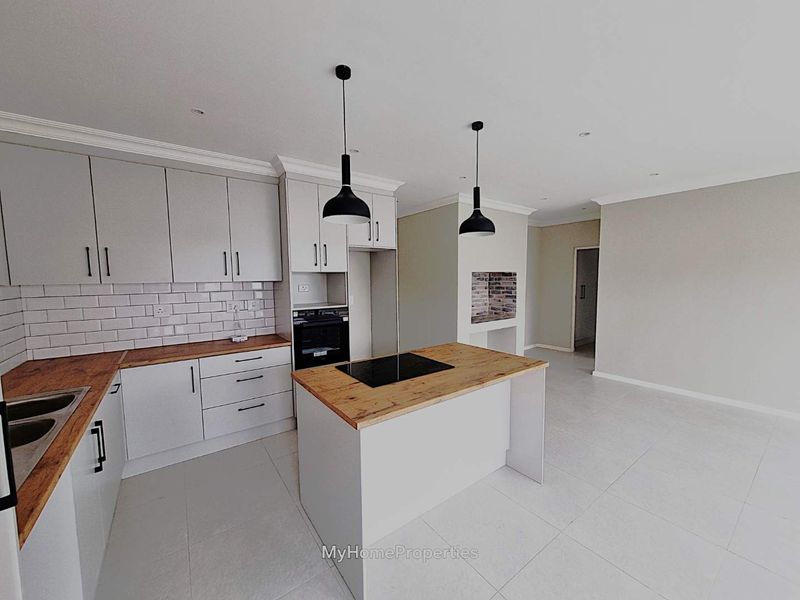 3 Bedroom Townhouse for Sale, Ext 23, Swakopmund | 3 Schlafzimmer Townhaus zu Verkaufen, Swakopmund, Namibia - Photo 4