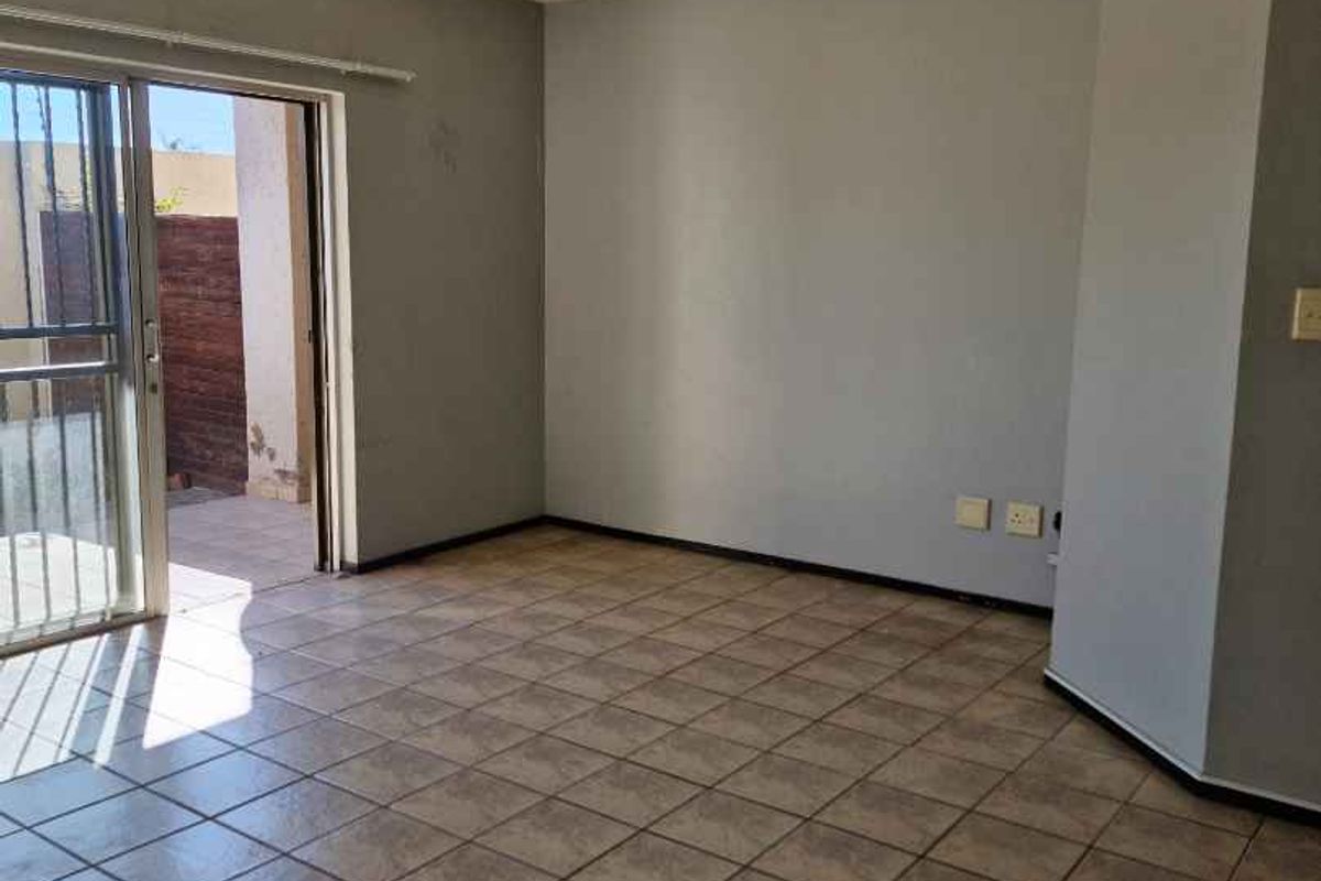 PERFECT PRICE, PERFECT LOCATION - Photo 4